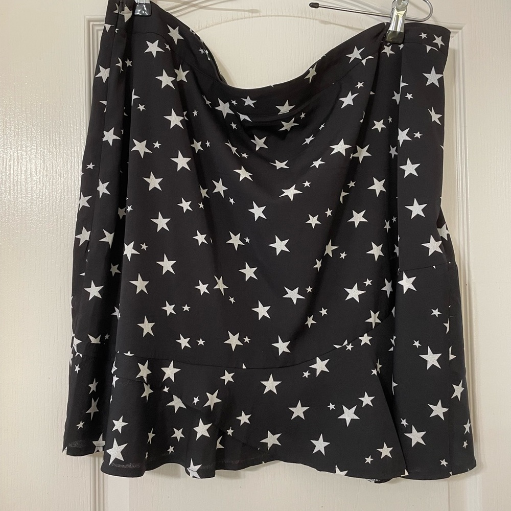 Star mini skirt with ruffle